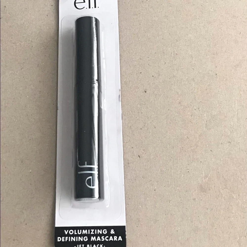 New Sealed in Package elf Mascara Jet Black Volumizing Defining .19 fl oz